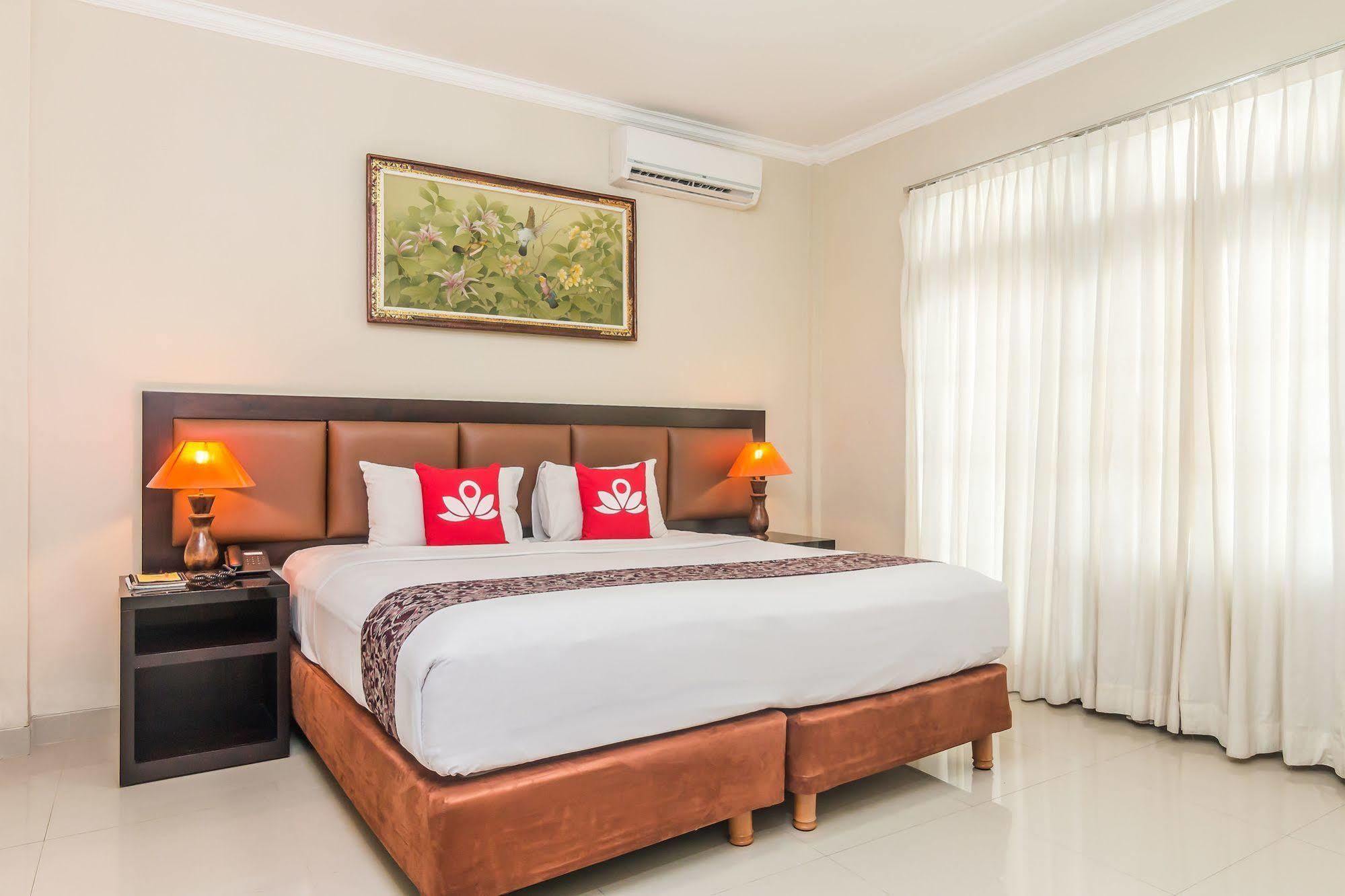 Zen Rooms Seminyak Taman Petitenget Экстерьер фото