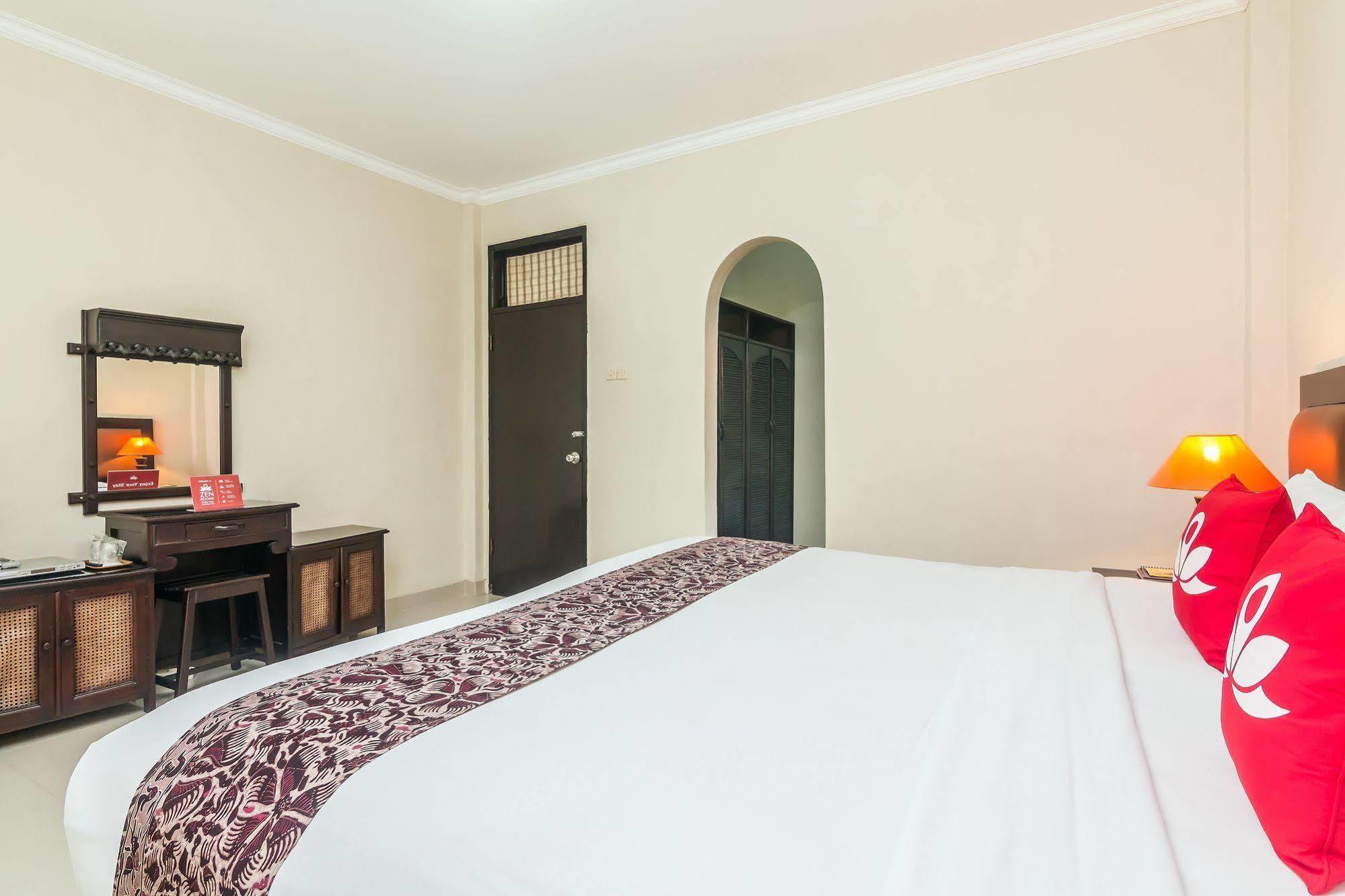 Zen Rooms Seminyak Taman Petitenget Экстерьер фото