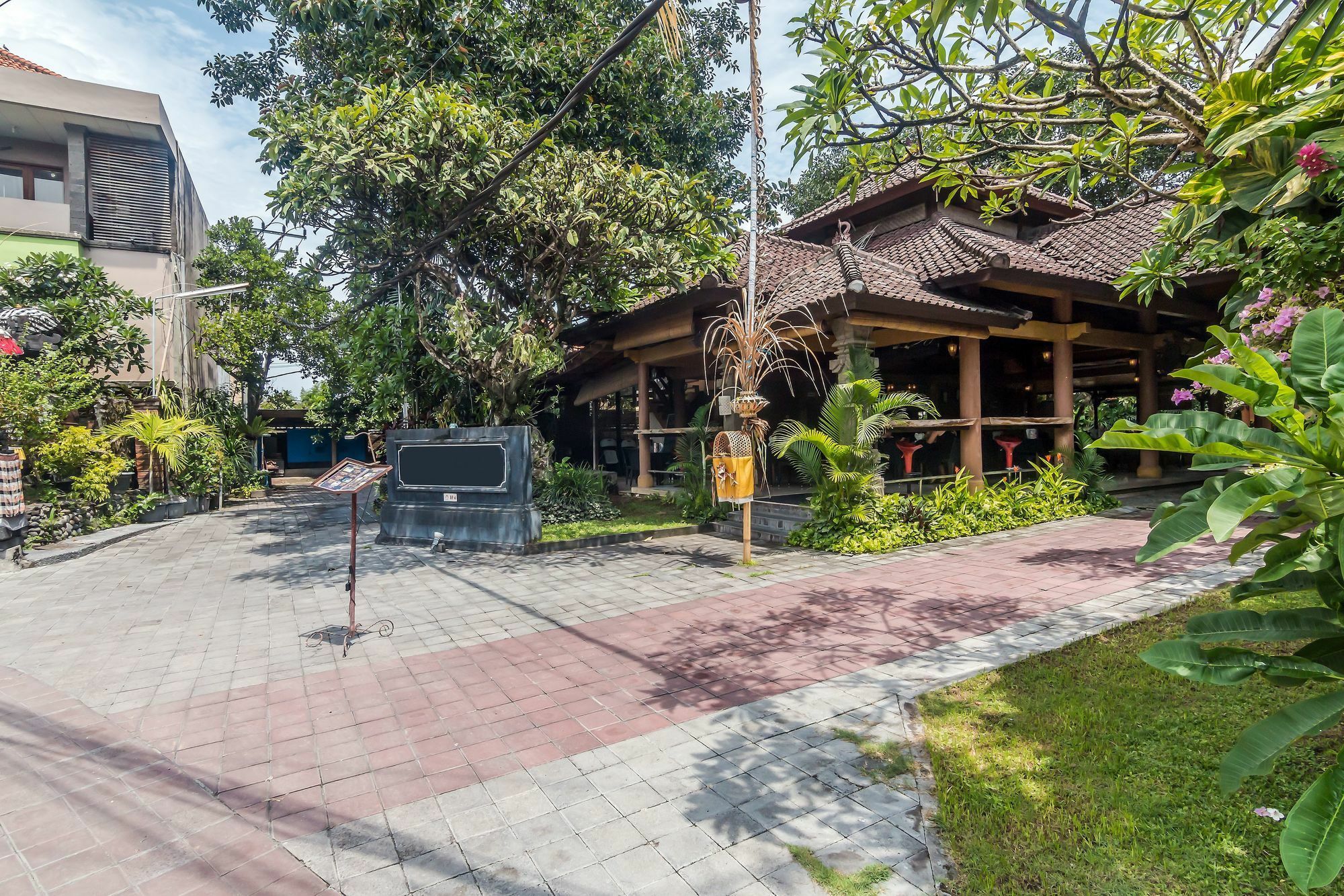 Zen Rooms Seminyak Taman Petitenget Экстерьер фото